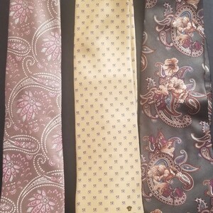 Men&#39;s Designer Ties: Oscar de la Renta, Versace, Neiman Marcus