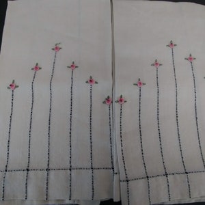 Towels Guest- Vintage Linen  with Delicate Pink Rosettes