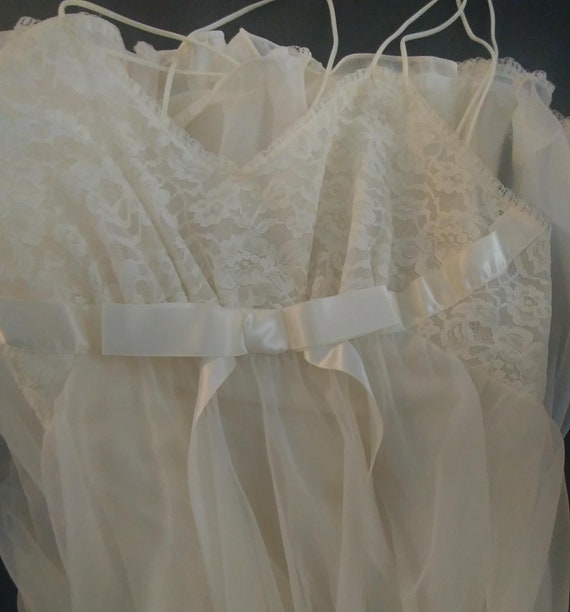 Nightgown- Vanity Fair- Ivory Baby Doll with Chan… - image 4