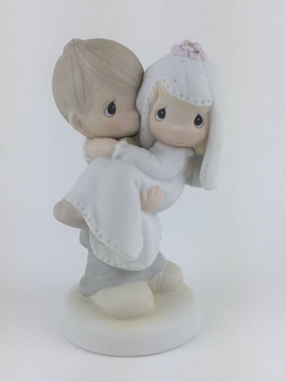 Precious Moments PIN Valentines Vintage HUG ONE ANOTHER Boy Girl Enesco Holiday