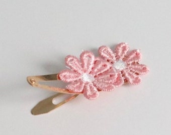 Baby Daisy Hair clip / Daisy bow / Baby Girl / Baby Daisy Style / Baby Bow / Boho Bow / Hair Accessories Spring/  hair clip / Daisy Crochet