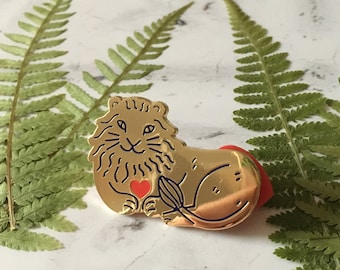 Loved Up Lion Pin / Lion Enamel Pin / Big Cat / Valentines Gift / Gold Animal Brooch / Stocking Filler / Red Heart Rubber Pin