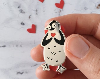 Loved Up Penguin Pin / Silver Nickel Penguin Enamel Pin / Valentines Gift / Animal Lovers Brooch / Stocking Filler / Red Heart Rubber Pin