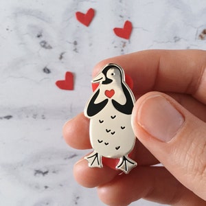 Loved Up Penguin Pin / Silver Nickel Penguin Enamel Pin / Valentines Gift / Animal Lovers Brooch / Stocking Filler / Red Heart Rubber Pin