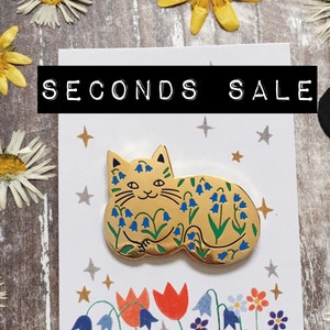 SECONDS SALE Bluebell Cat Enamel Pin / Cat Badge / Floral Cat Pin / Gift For Cat Lovers
