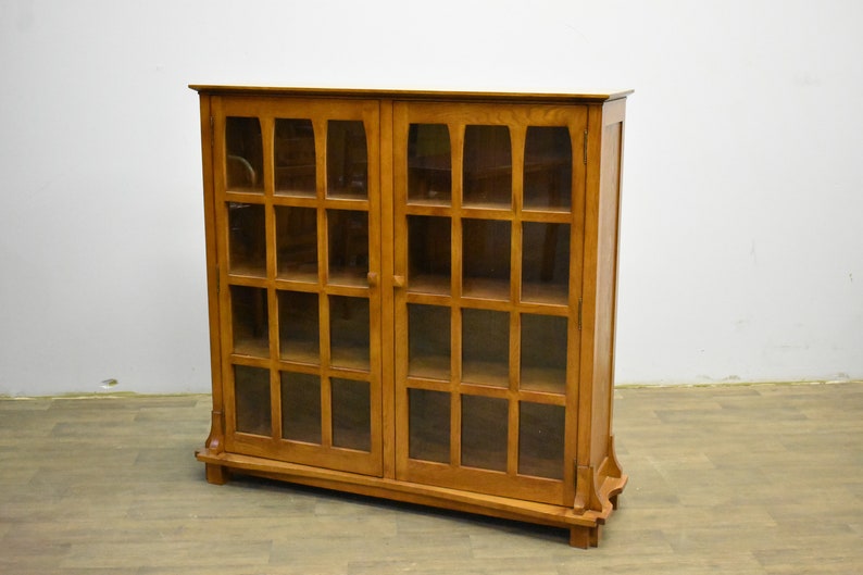 Arts And Crafts Mission Solid Oak Double Door Bookcase Image 0