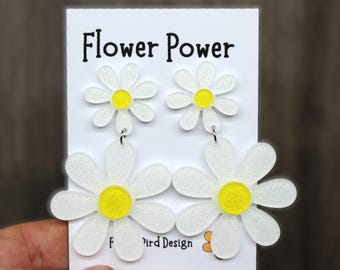 Flower Earrings, Daisy Dangles, White Glitter Acrylic Accessories
