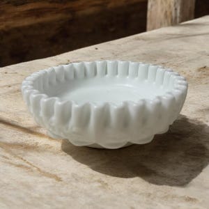 Vintage Westmoreland White Milk Glass Round Bowl Ribbon Raised Grape Design
