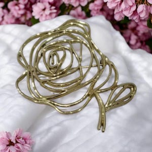 Vintage Avon Gold Tone Rose Outline Brooch Pin 2.5”x2”