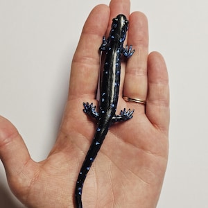 Resin Blue Spotted Salamander
