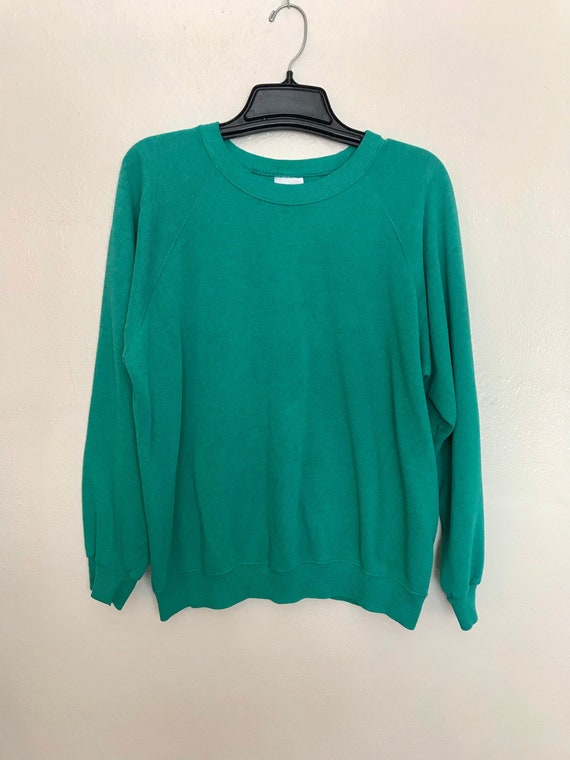80s HANES Crewneck / Vintage CLASSIC Look Made in the USA Faded 