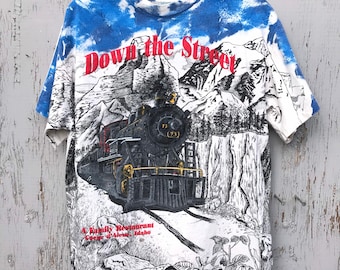 1993 Local Art Shirt / Vintage DOWN THE STREET Coeur d’Alene Idaho Family Restaurant Amazing Shirt Mens Size Medium