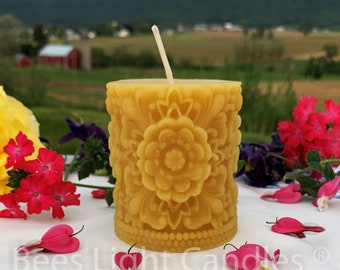 Flower Pillar Candles / 100% Natural Beeswax Handmade Floral Candle Pillars / Spring / Summer / Beautiful / Mothers Day / Honey Scent Candle