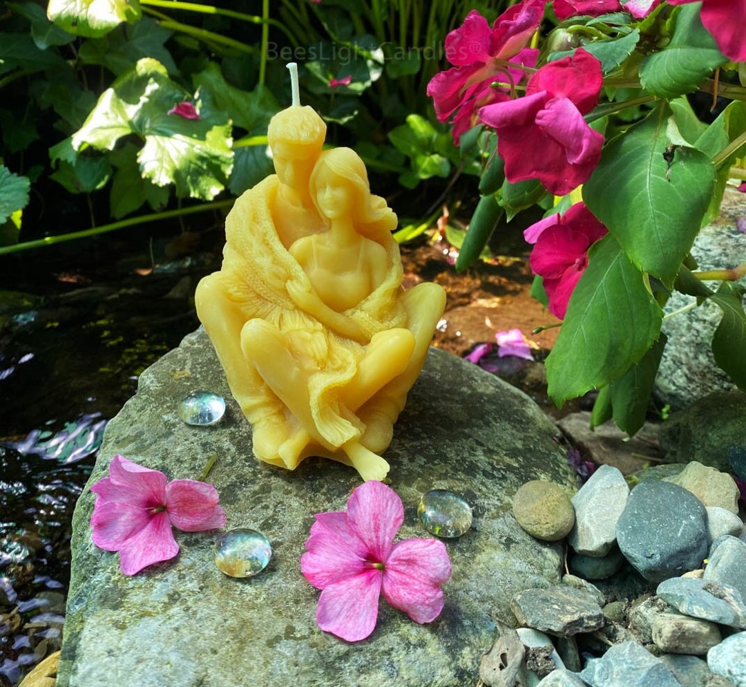 Lovers Beeswax Candle / Cute Couple Candles / 100 All Natural Bees Wax