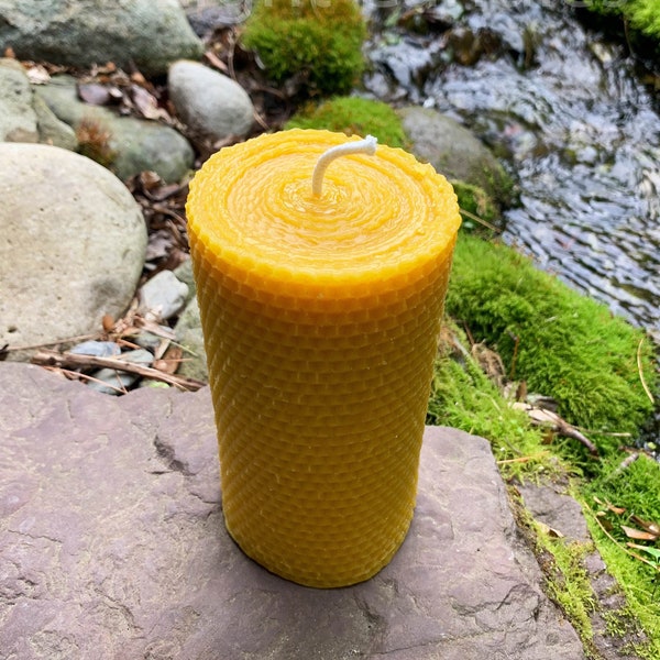 Honeycomb Beeswax Pillar Candle / Handcrafted in USA / Honey Aroma / All Natural Bees Wax / Cotton Wick / Cylinder / Long Burning Yellow Wax