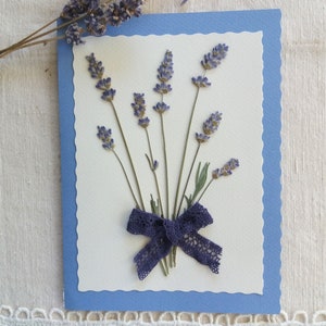 MADE TO ORDER Lavendelboeketkaart. Wenskaart met echte gedroogde lavendel. Moederdag, verjaardag, vriendschap, kaart voor elke gelegenheid.