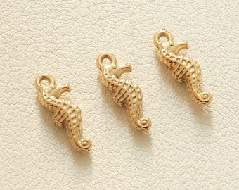 1/5PCS Seahorse Pendant, Stainless Steel Seahorse Pendant, Gold Plated Seahorse Pendant, Minimalistic Sea Horse Pendant, Sea Animal Charm