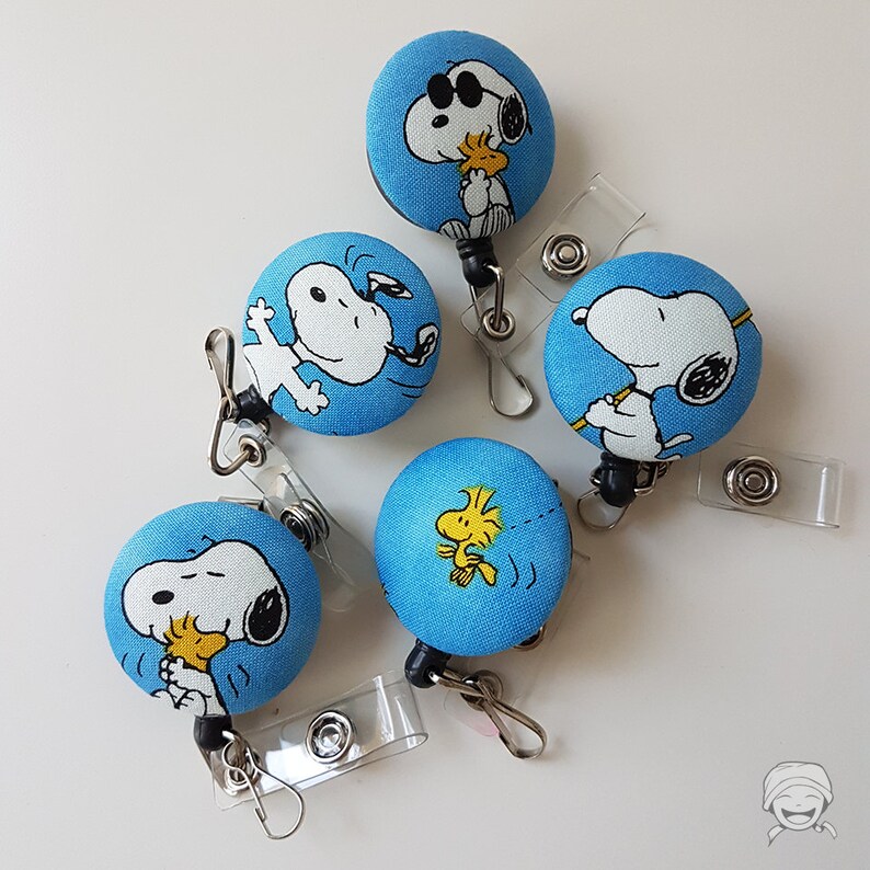 keychain stamped with Snoopy card holder Retractable identifier Peanuts hug retractable ID holder Lanyard Badge reel
