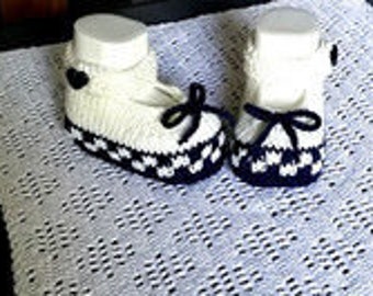 Baby shoes knitted