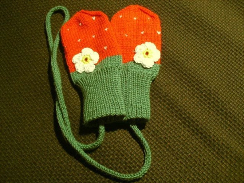 Baby Fist Gloves Strawberry ... image 1