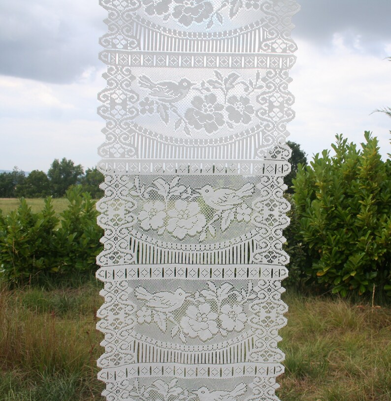 Vintage veiling Design Birds Curtain panel Floral Garden Home d\u00e9cor. White curtain festooned French lace curtain