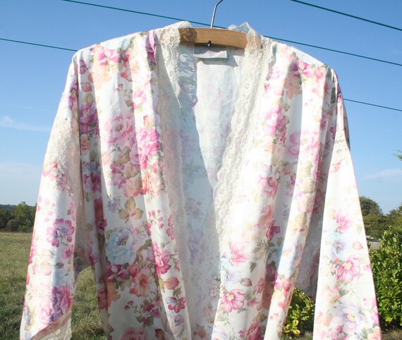 Kimono dressing gown. Dress dress women's pastel