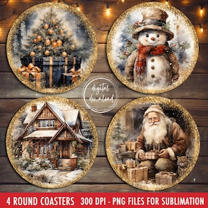 Op de afbeelding: Set van vier ronde onderzetters met goudglitterranden. Elke onderzetter heeft een ander aquarelontwerp: een kerstboom, een sneeuwpop, een hut en de kerstman. De tekst "4 ROUND COASTERS" staat onderaan.
