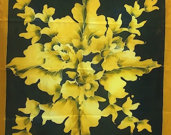 Rare!! Vintage Flower Yellow Silk Scarf (35.5 x 35.5)