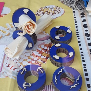 Porta tovaglioli, set 6 in Cartone, Simboli del mare, pesce, conchiglia, gabbiano, barca, ancora. Blu, azzurro, rosso