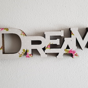 Sueño. Decoración del hogar inspiradora y divertida. Cartón decorado. Cuelgue en la pared o descanse en un mueble. Ligero