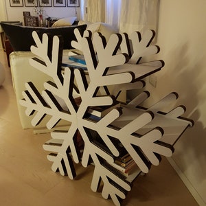 Copo de nieve, soporte de CD y libros, cartón blanco multicapa. Muebles para el hogar. Regalo de Navidad. Desmontado y se puede almacenar en el armario