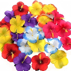 Puede incluir: Surtido de flores de hibisco artificiales de colores en varios tonos de rojo, amarillo, azul, morado y blanco. Las flores están hechas de tela y tienen un aspecto realista.