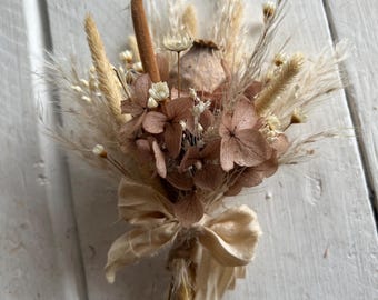 Dried Flower Boutonniere: Natural Tone Boho Wedding Lapel Pin