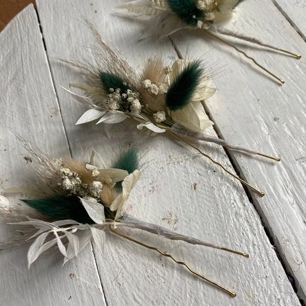 Boho hair pins/ dried flower hair pin/ champagne hydrangea/ emerald dried flowers/ wedding hair pins/ boho wedding hair accessories