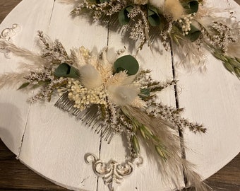 Decorative Bridal comb/ dried flower bridal comb/ bridesmaid comb/ flower accessory / dried flower hair/ wedding comb/ wand/ corsage flower