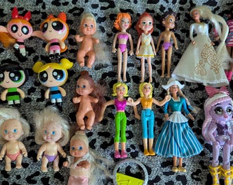 Vintage Mini Doll Lot: Polly Pocket, Mini Barbies & More