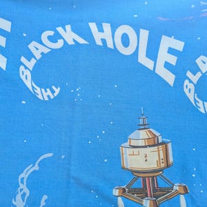 Vintage Star Trek Bedsheet z Daysela's Small Little Shop Of Strange and Unusual. Vintage Black Hole. Vintage Kids' Room Decor.
