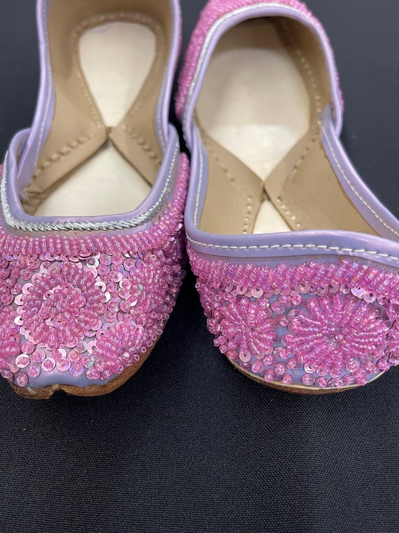 Ethnic jutti best sale