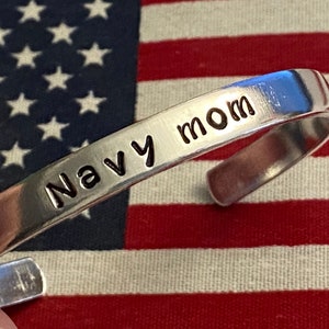 Hand Stamped Navy Mom Aluminum Bracelet: Military Mother&#39;s Gift