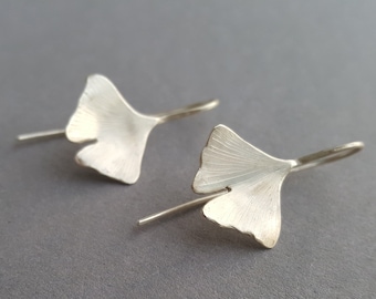 Crochets d'oreilles GINGKO II en argent 925, forgés à la main