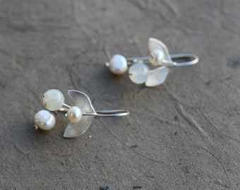 AUTUUM MIDNIGHT earrings in silver with pearls