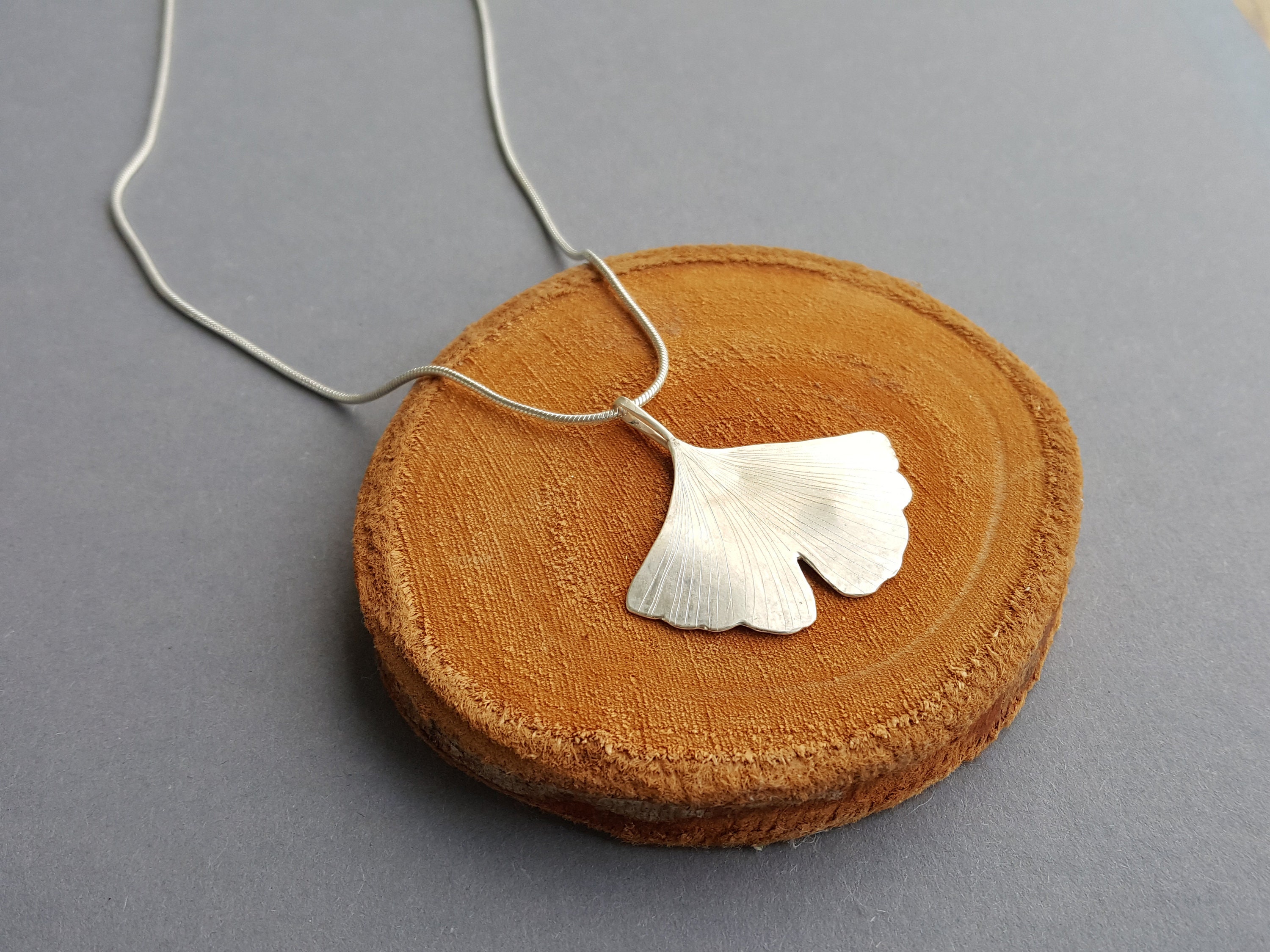GINKGO SILVER CHAIN / large Ginko pendant hand-forged from 925 silver with snake chain / large Ginkgo leaf / Mother's Day gift