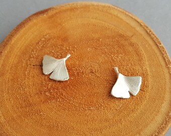 GINKGO GINKO mini EAR STUDS hand-forged 925 silver