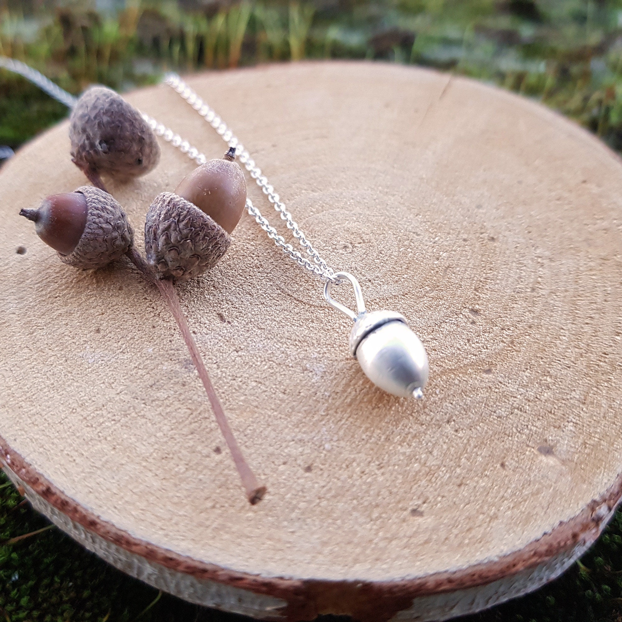 Acorn pendant hand-forged from solid 925 silver / acorn necklace / forest jewelry / natural jewelry / Easter gift / elf jewelry /