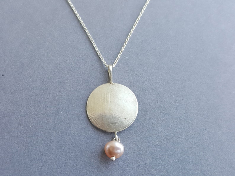 MOON pink PEARL SILVER PENDANT, hand forged from solid 925 sterling silver with pink freshwater pearl image 8