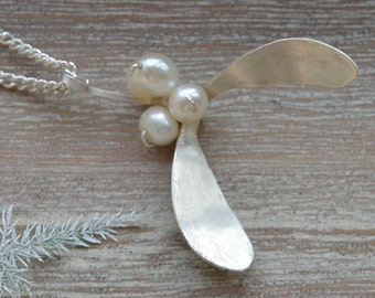 Necklace MISTLETOE 925 silver and pearls