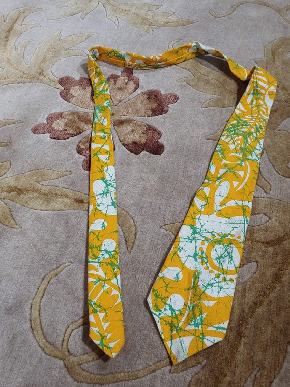 Vintage 1970s or 80s Necktie 100% Cotton No Other 