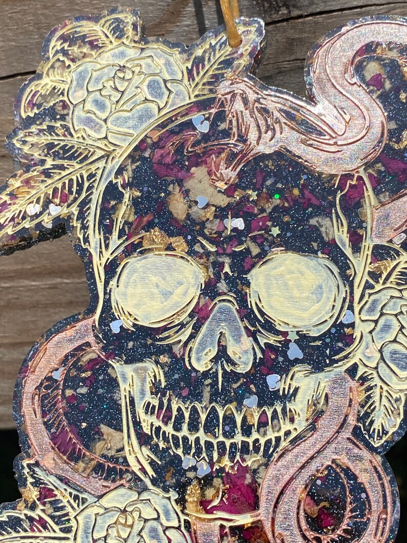 Skull and snake resin wall hanging decor