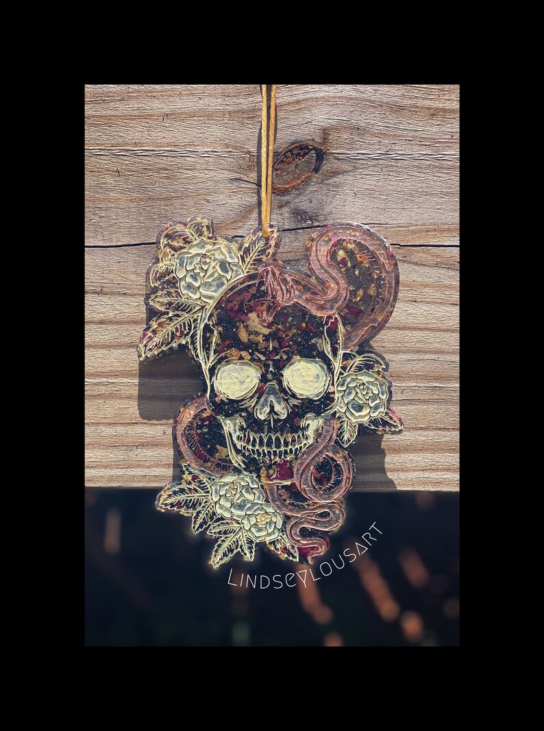 Skull and snake resin wall hanging decor