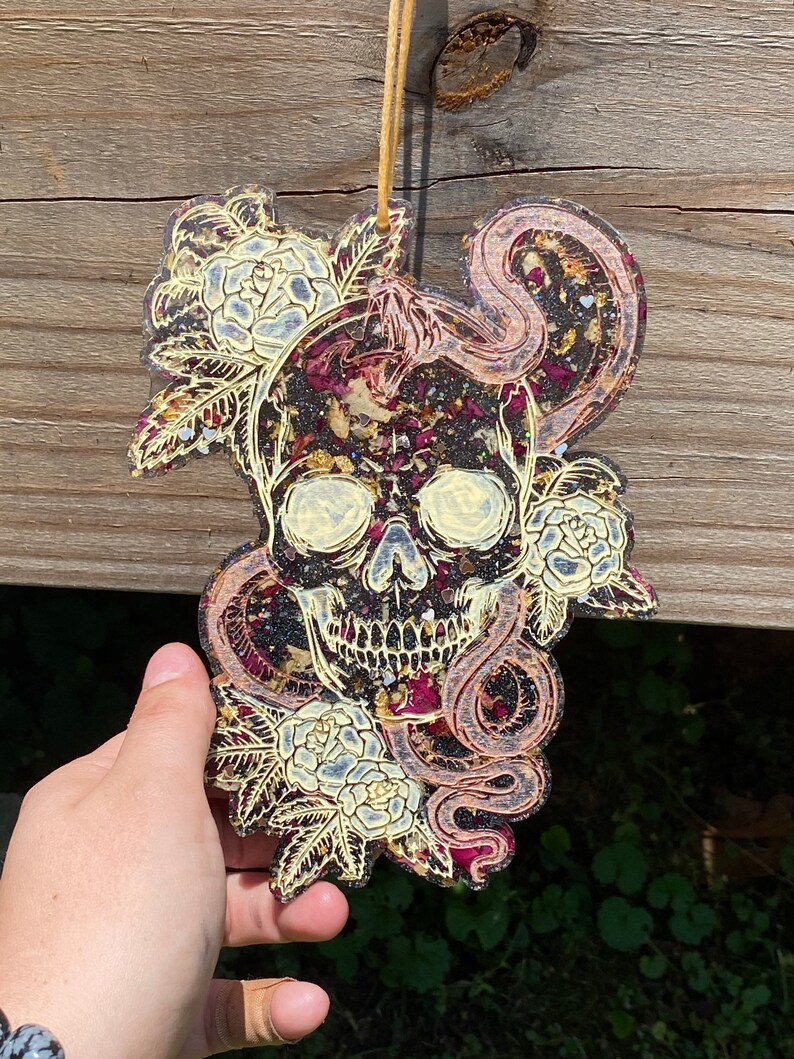 Skull and snake resin wall hanging decor